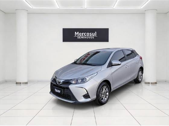 TOYOTA YARIS 1.5 16V FLEX XS MULTIDRIVE TOYOTA YARIS 1.5 16V FLEX XS MULTIDRIVE